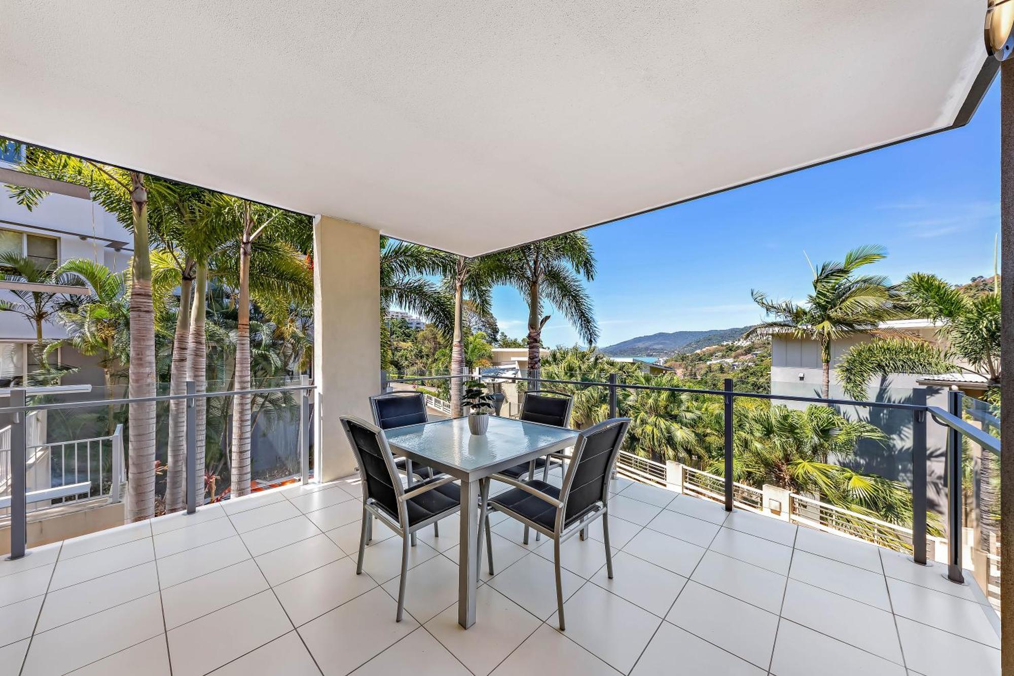 Airlie Summit Apartments Airlie Beach Esterno foto