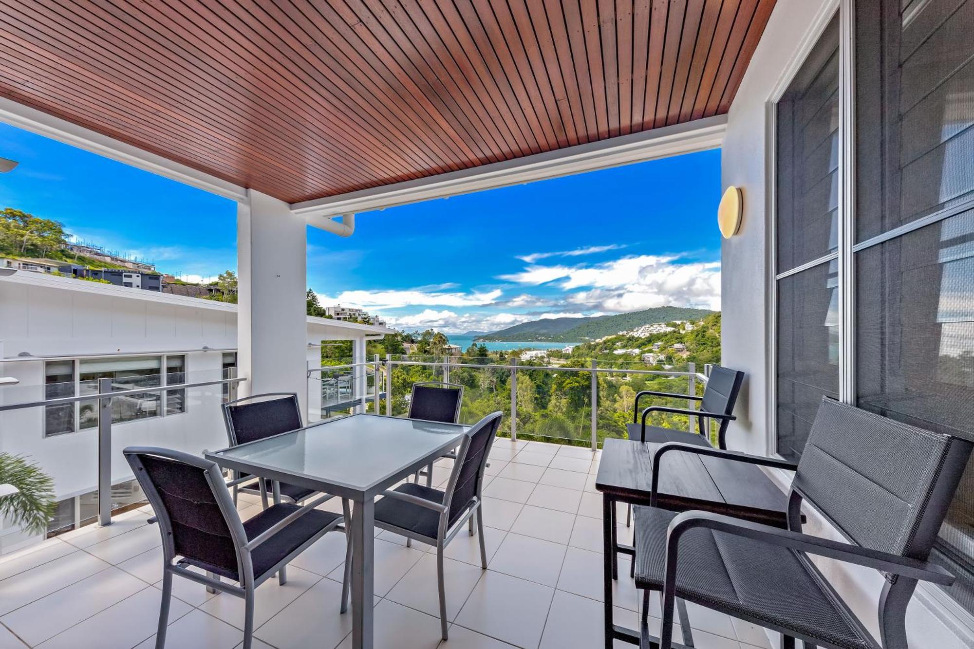 Airlie Summit Apartments Airlie Beach Esterno foto