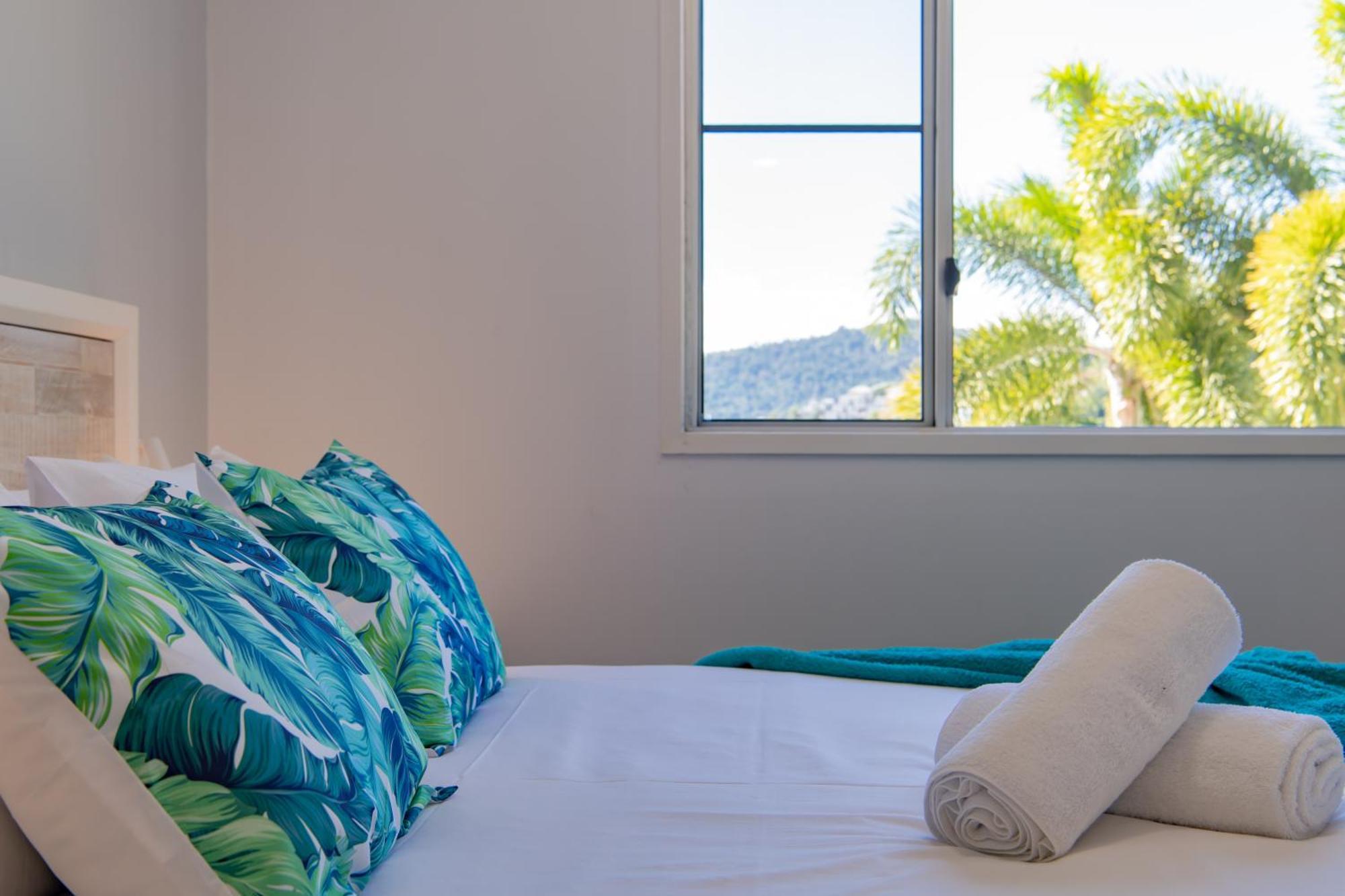 Airlie Summit Apartments Airlie Beach Esterno foto