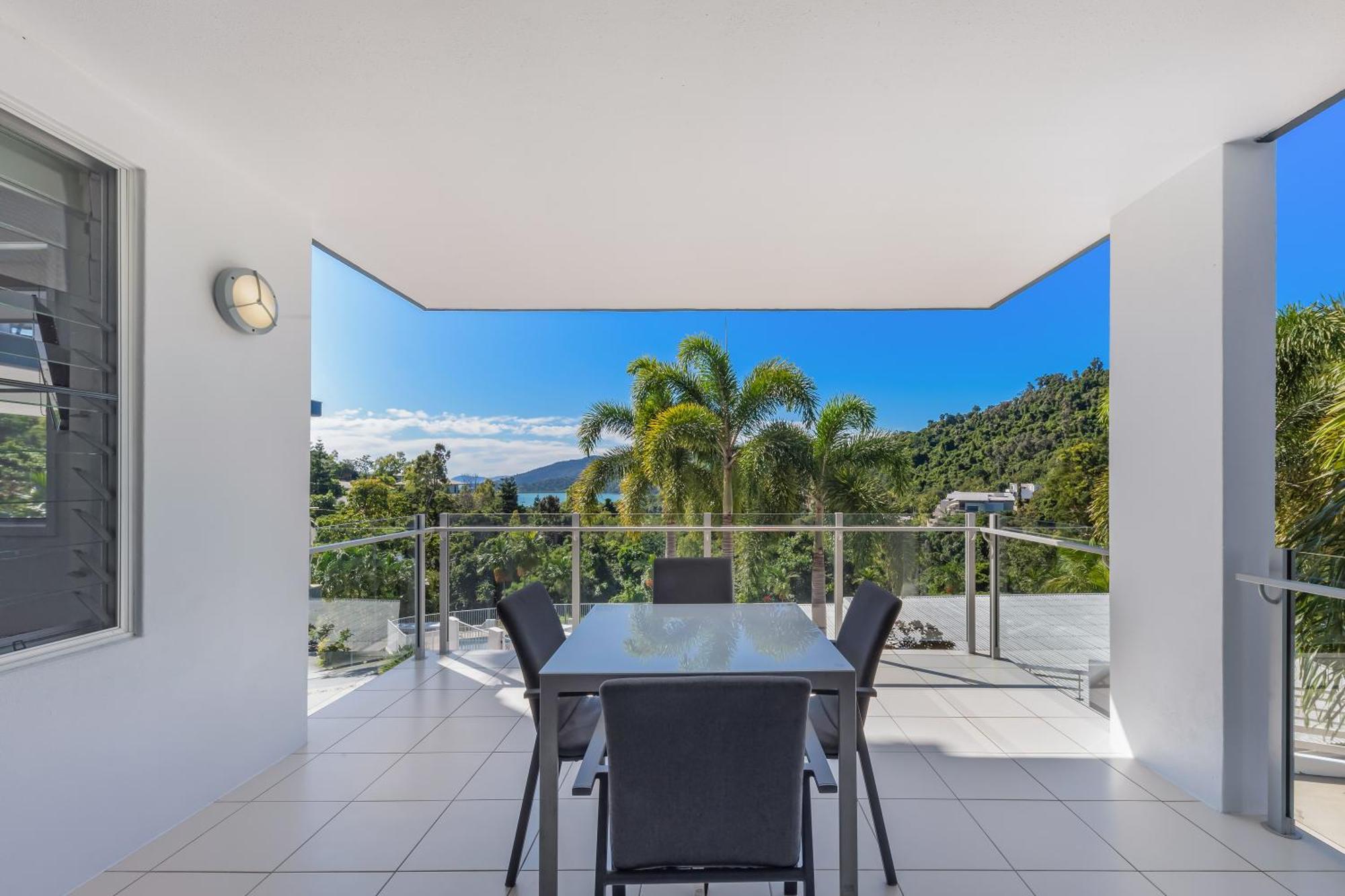 Airlie Summit Apartments Airlie Beach Esterno foto