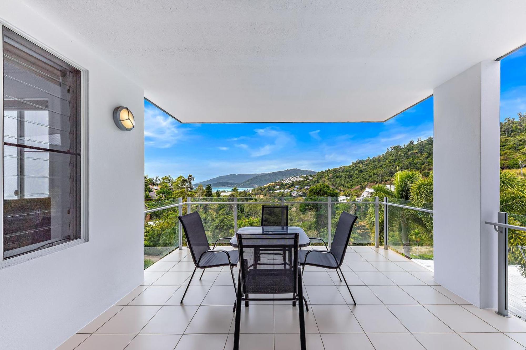 Airlie Summit Apartments Airlie Beach Esterno foto
