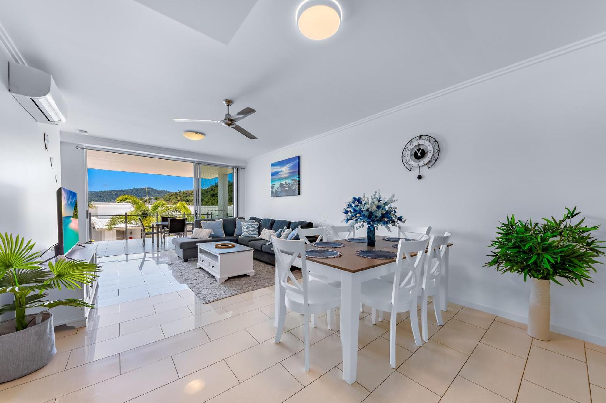 Airlie Summit Apartments Airlie Beach Esterno foto