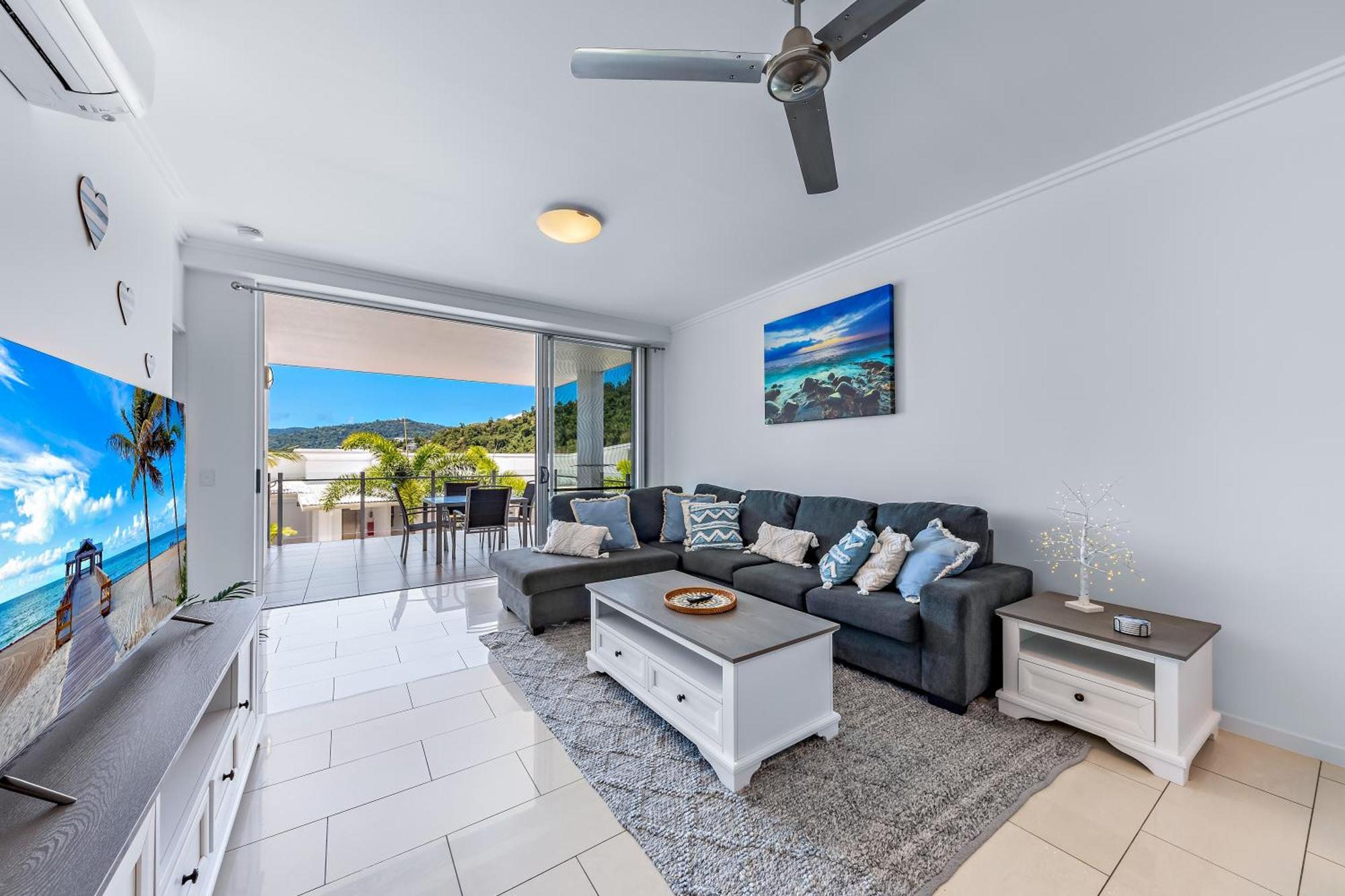Airlie Summit Apartments Airlie Beach Esterno foto