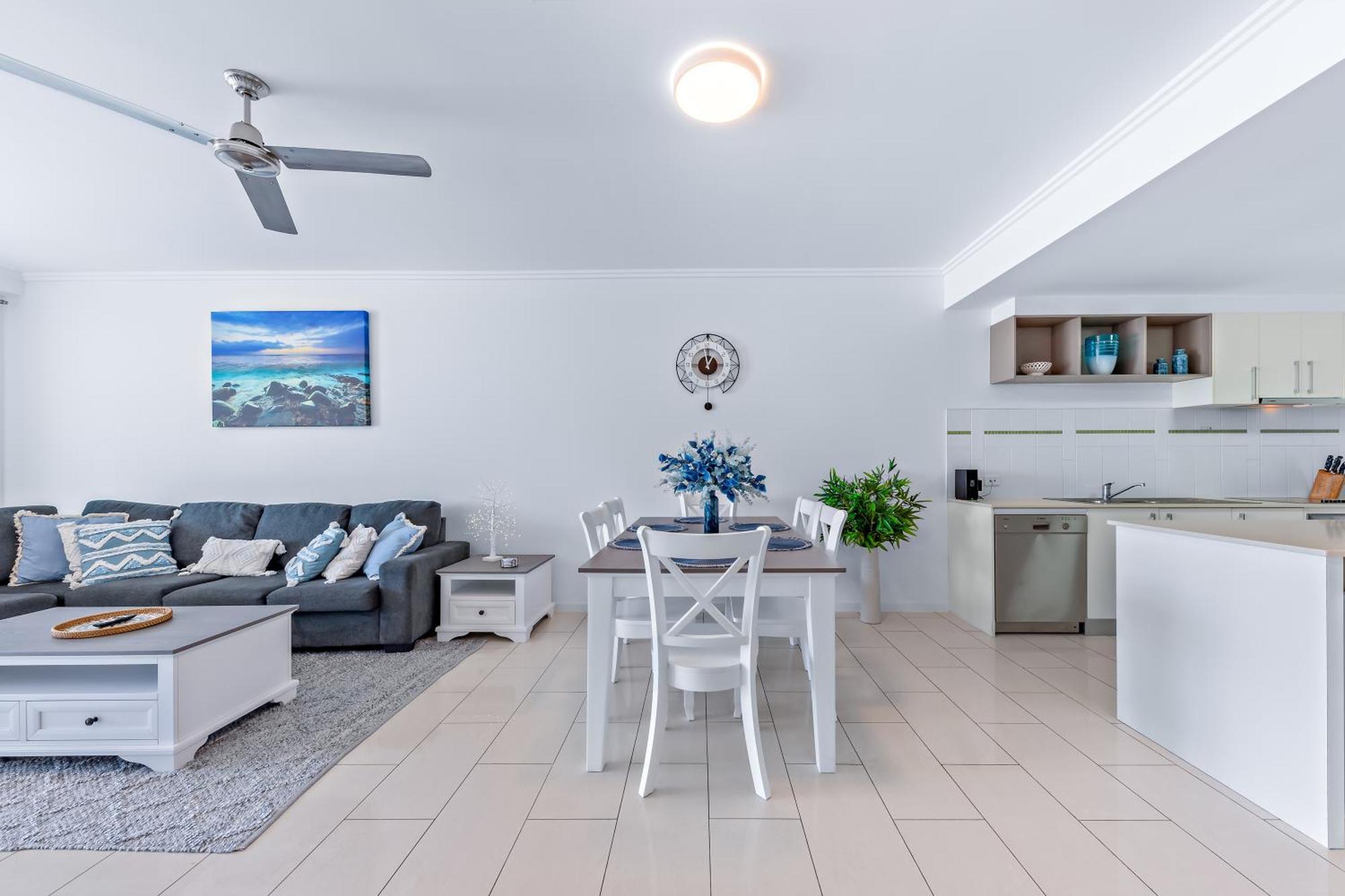 Airlie Summit Apartments Airlie Beach Esterno foto