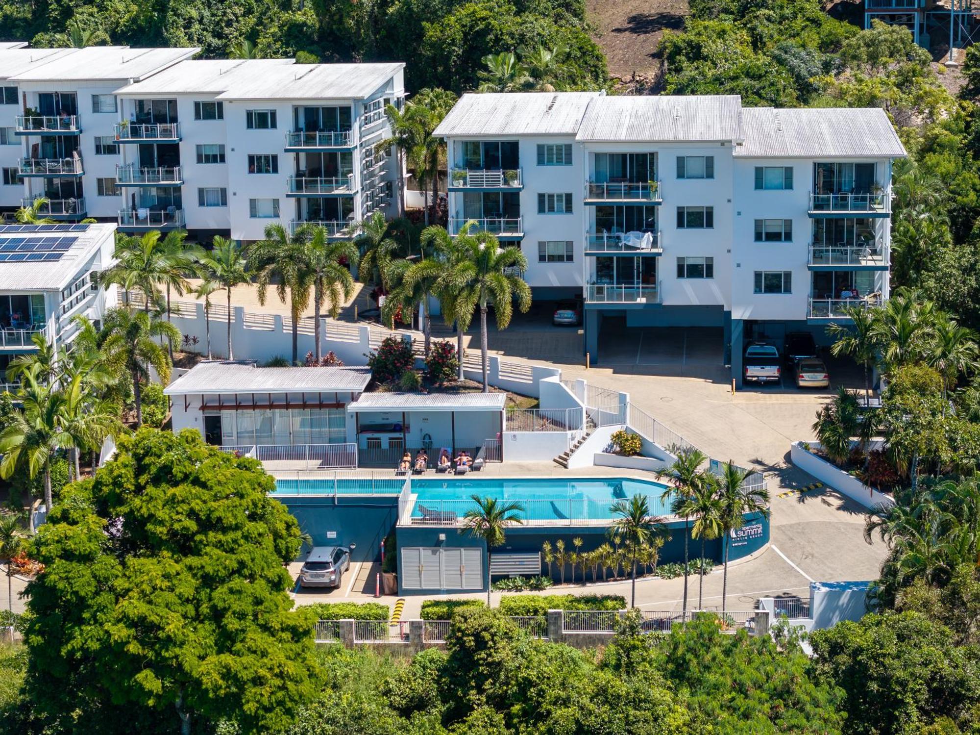 Airlie Summit Apartments Airlie Beach Esterno foto
